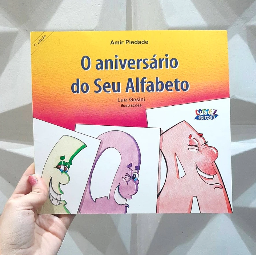 Livro “O aniversário do Seu Alfabeto”